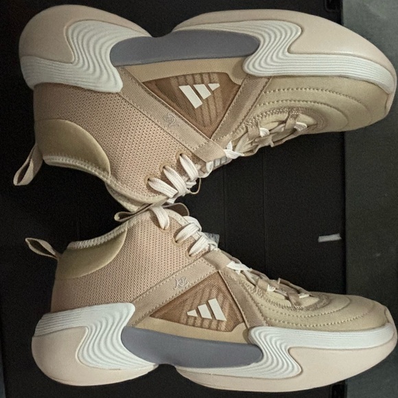 Adidas NWT  Exhibit Select CP Mid Shoes in "Beige". - Picture 3 of 7
